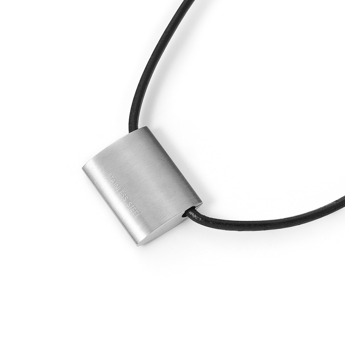 Stainless steel rectangle pendant with rope