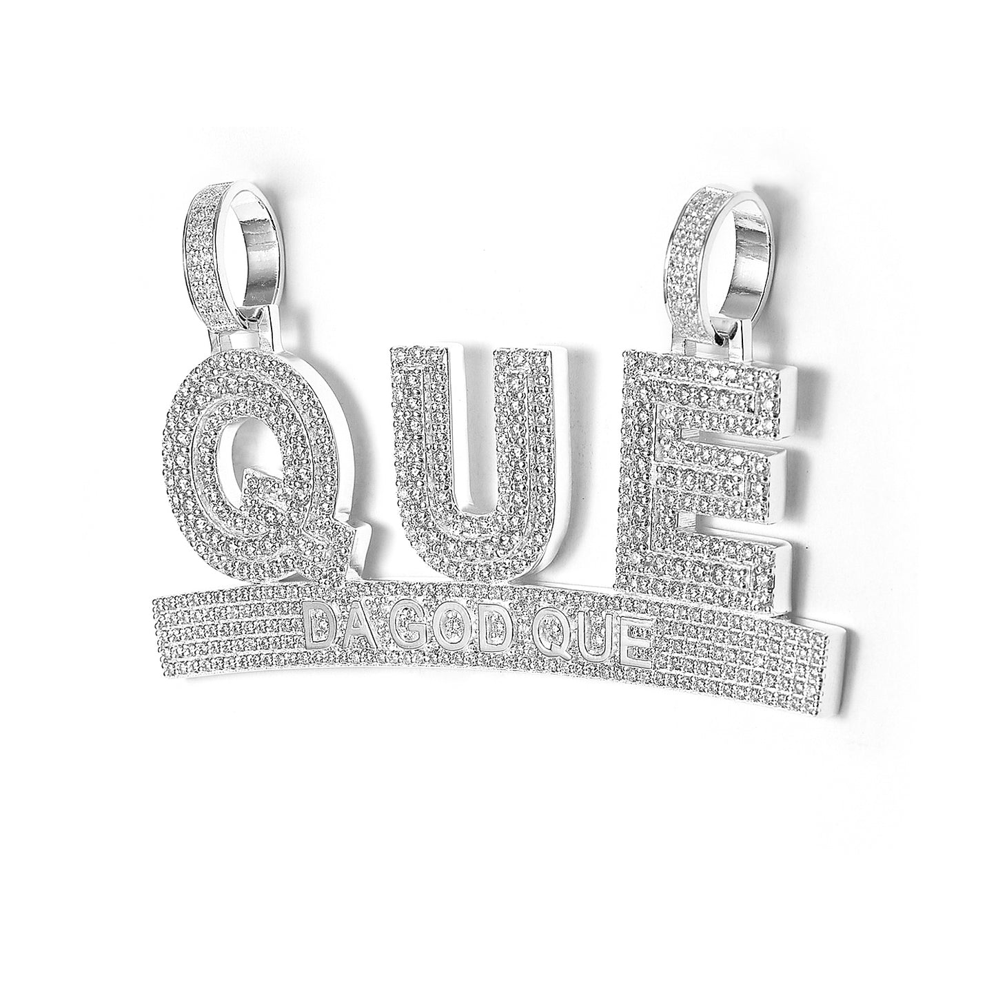 QUE Hip Hop Iced Out Pendant With Diamonds